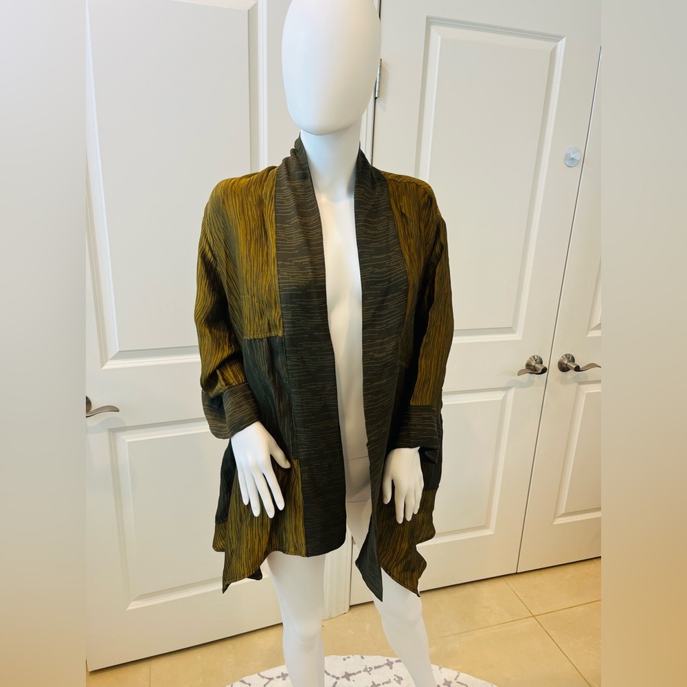Dressori women’s XL silk kimono style jacket NWT in caper green